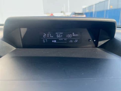 Certified 2022 Subaru Crosstrek 2.0i Premium w/ Popular Package #2 image 32