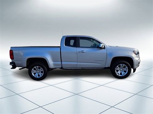 Used 2022 Chevrolet Colorado LT w/ Fleet Safety Package image 3