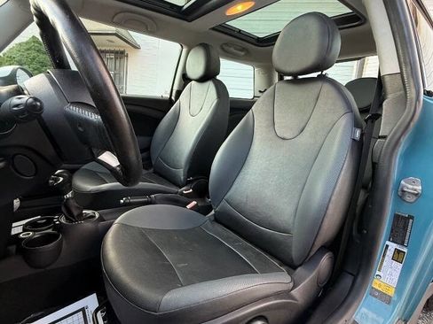 Used 2010 MINI Cooper Hardtop FWD image 11