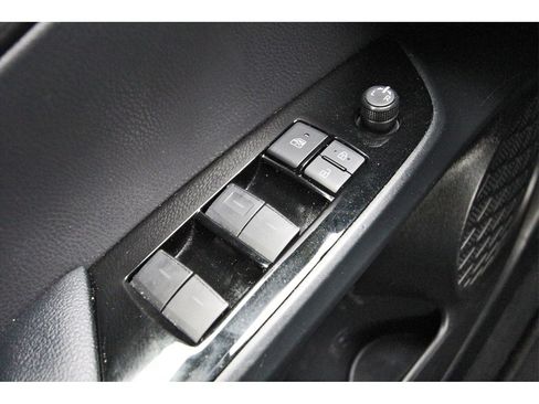 Used 2020 Toyota Prius image 20