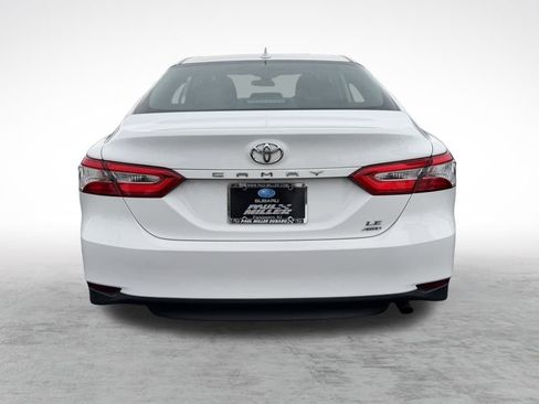 Used 2020 Toyota Camry LE image 6