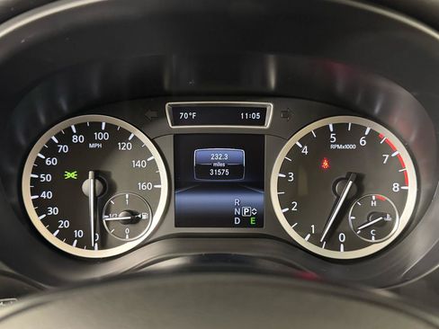 Used 2018 INFINITI QX30 Premium w/ Navigation Package image 18