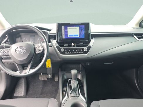 Used 2024 Toyota Corolla LE FWD image 11