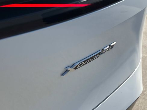 Certified 2025 BMW iX xDrive50 image 7