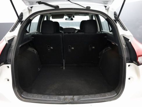 Used 2022 Nissan Kicks S image 24