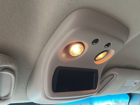 Used 2005 GMC Sierra 1500 SLE w/ Off-Road Package image 27