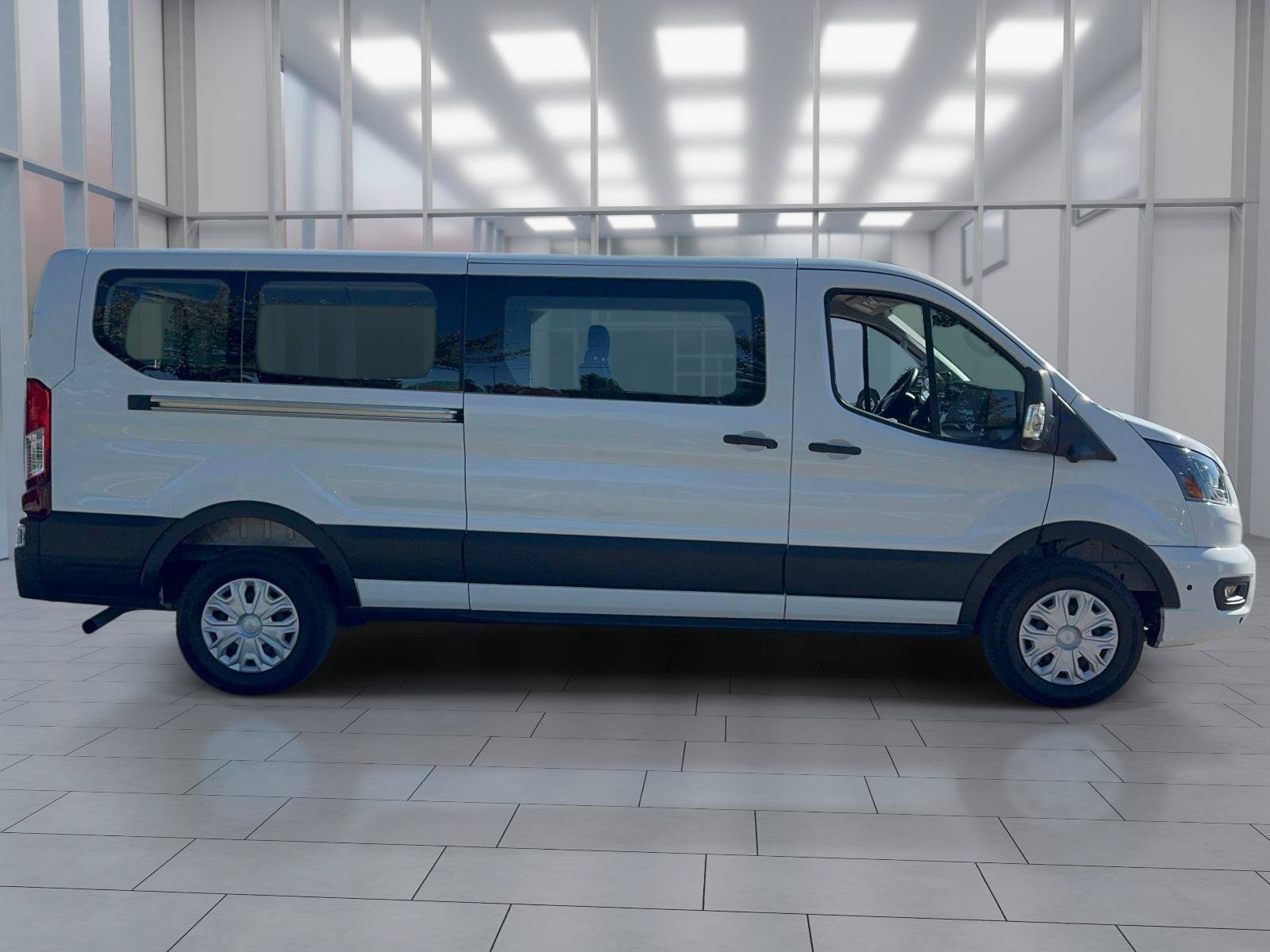 Used 2026 Ford Transit 350 XLT RWD image 4