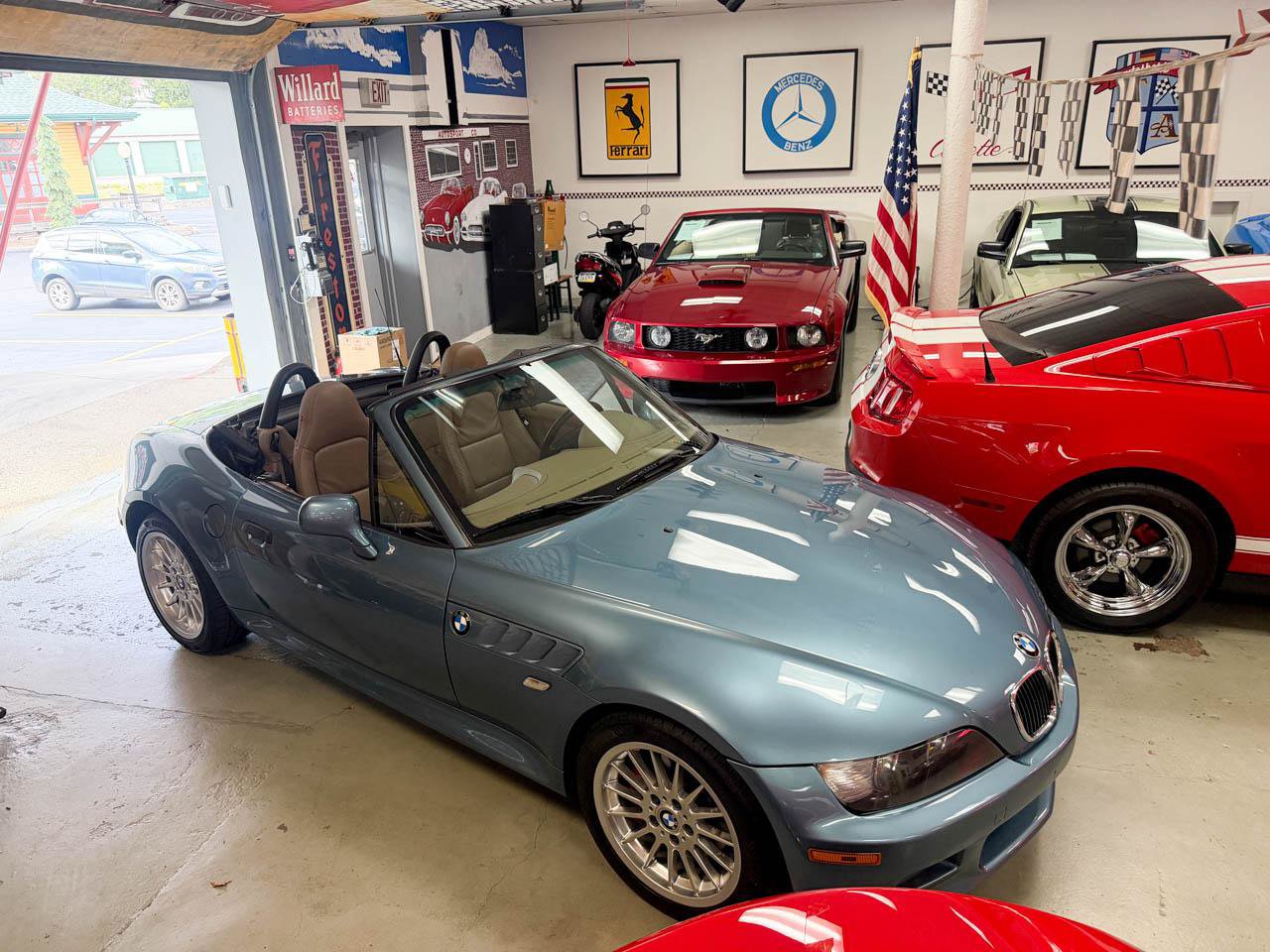 Used 2001 BMW Z3 3.0i RWD image 3
