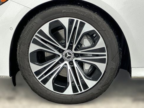 New 2025 Mercedes-Benz E 350 4MATIC Sedan image 11