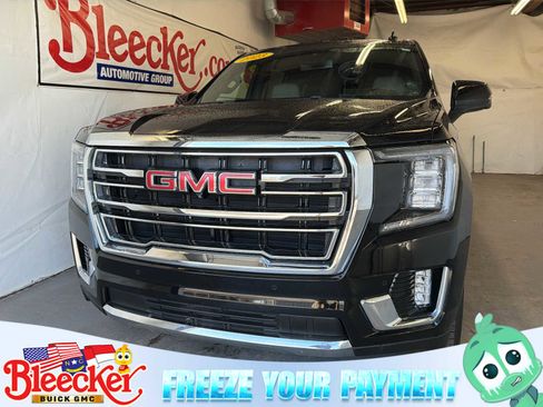 Used 2023 GMC Yukon XL SLT w/ SLT Premium Package image 1