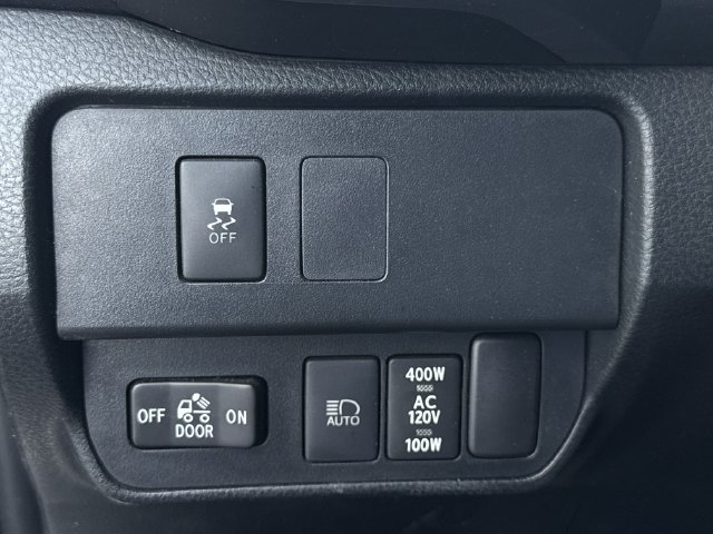 Used 2021 Toyota Tacoma TRD Sport AWD/4WD image 24