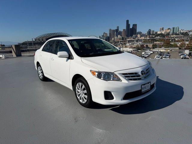 Used 2013 Toyota Corolla LE FWD image 1