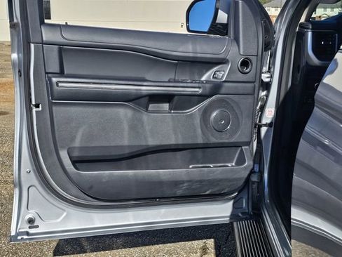 Certified 2024 Ford Expedition XLT image 15