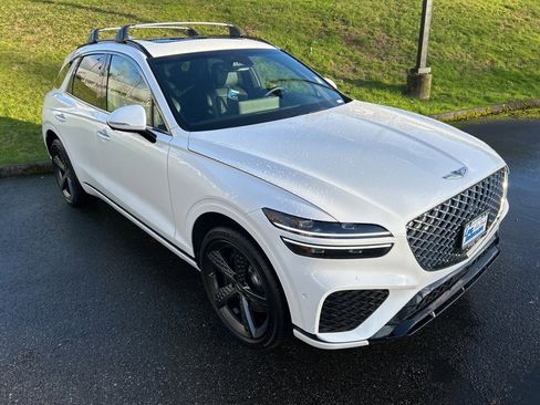 Used 2025 Genesis GV70 3.5T Sport w/ Sport Advanced Package image 3