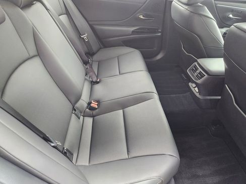 Used 2025 Lexus ES 350 w/ Premium Package image 31