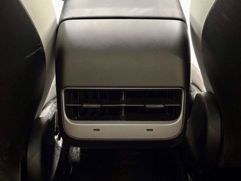 Used 2023 Tesla Model Y Performance AWD/4WD image 21