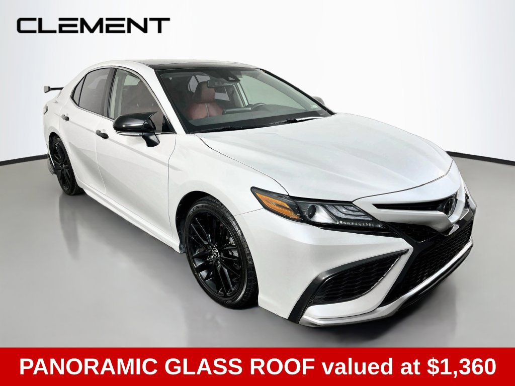 Used 2022 Toyota Camry XSE FWD image 4