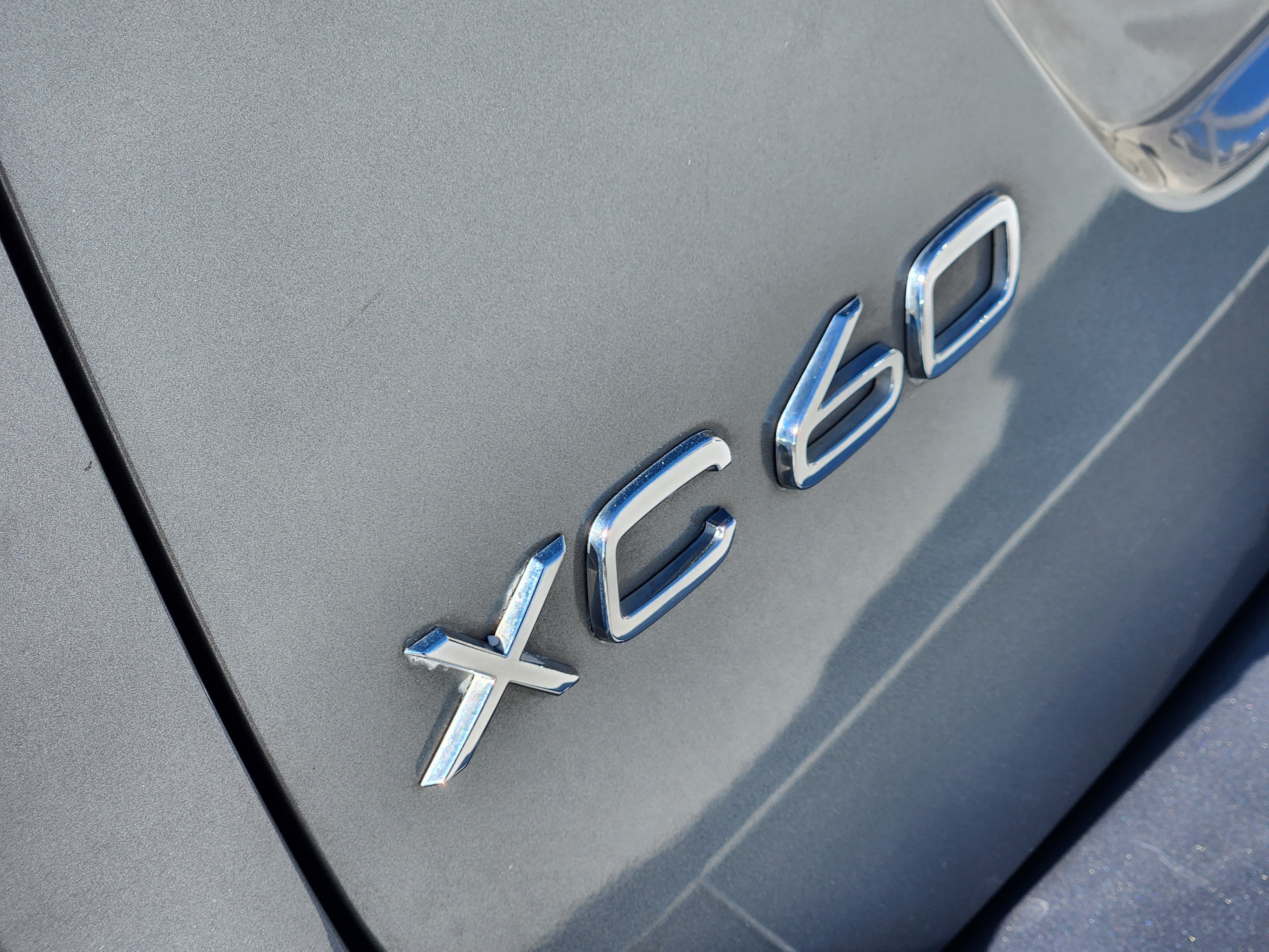 Used 2017 Volvo XC60 T5 Inscription w/ Preferred Option Package FWD image 33