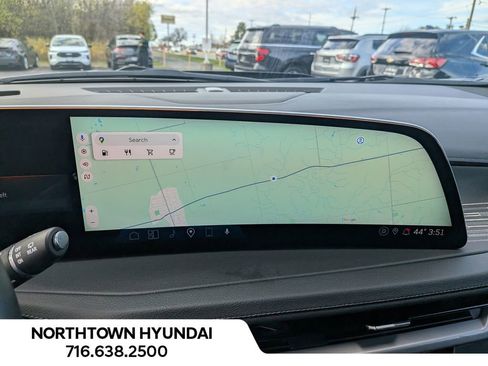 Used 2025 Cadillac XT4 Premium Luxury image 8