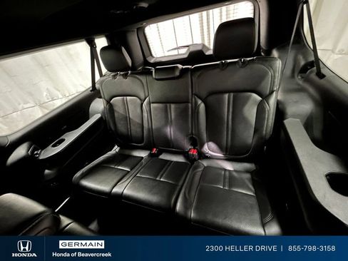 Used 2024 Jeep Wagoneer L Series II w/ Flexible Seating Group AWD/4WD image 29