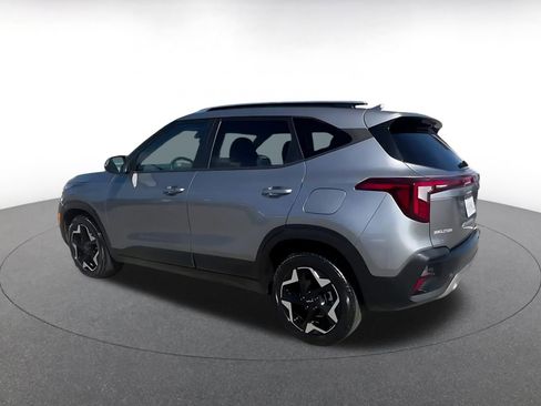 Used 2025 Kia Seltos S image 10