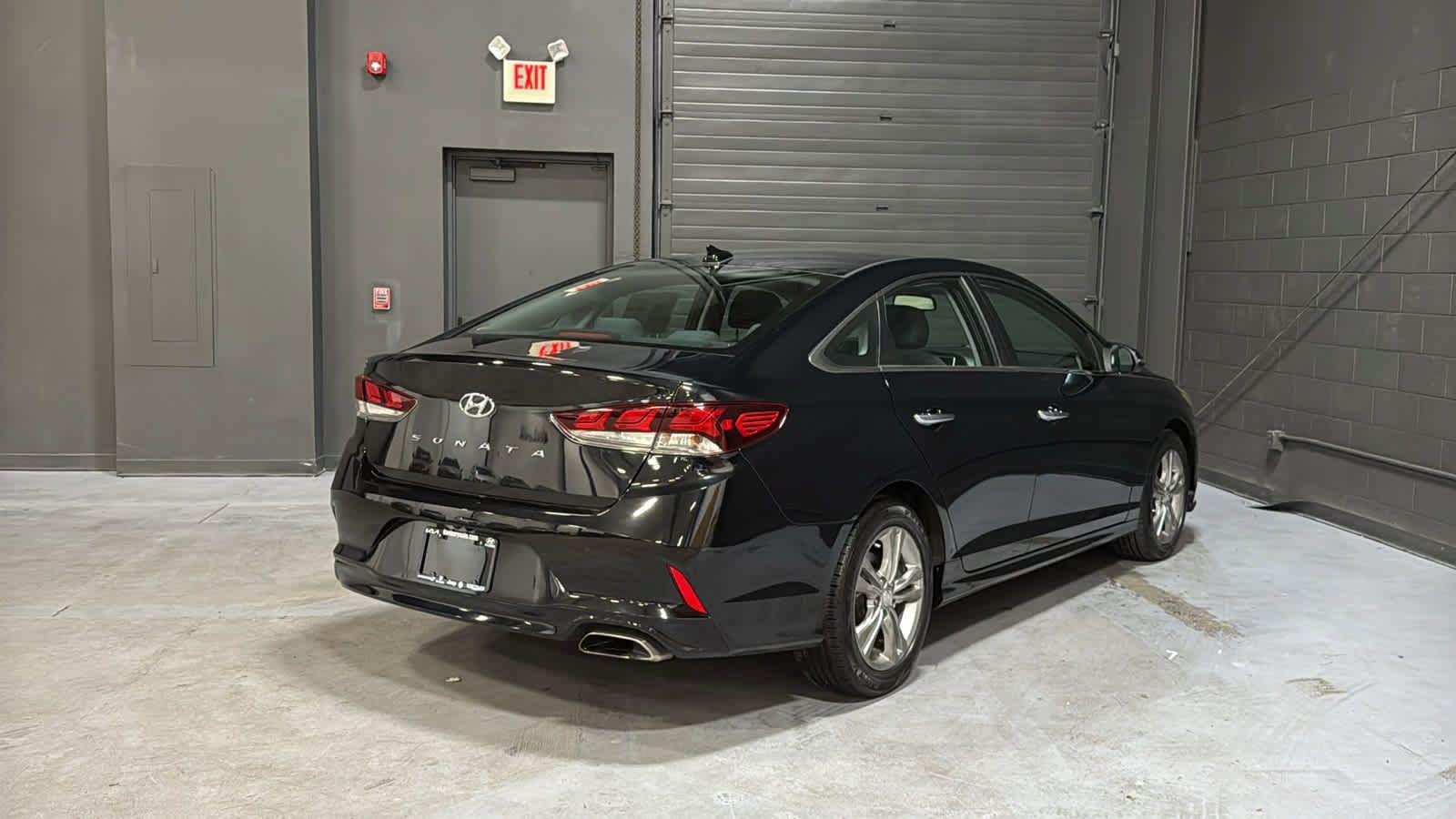 Used 2018 Hyundai Sonata SEL w/ Cargo Package FWD image 4