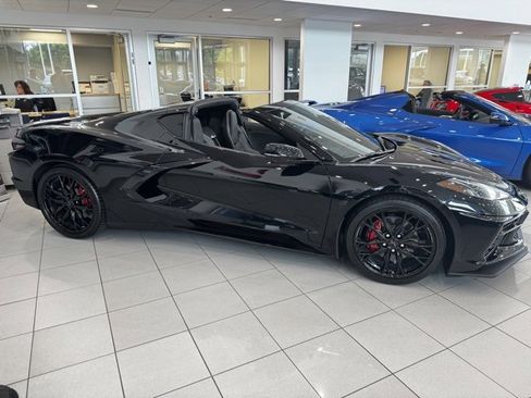 Used 2025 Chevrolet Corvette Stingray image 31