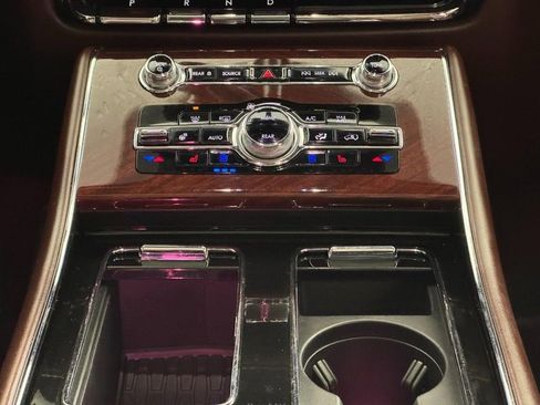 Used 2022 Lincoln Aviator Black Label w/ Dynamic Handling Package image 17