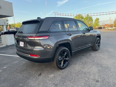 New 2026 Jeep Grand Cherokee Limited w/ Limited Altitude Package AWD/4WD image 3