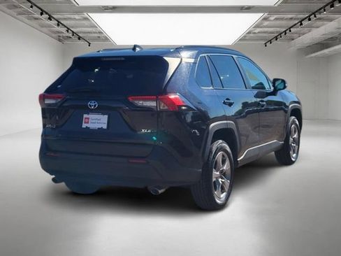 Used 2025 Toyota RAV4 XLE FWD image 6