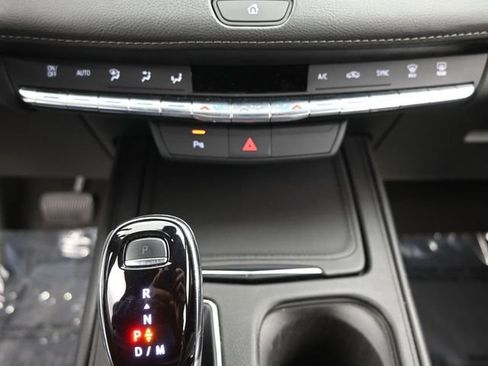 Used 2022 Cadillac XT4 Premium Luxury w/ Safety Alert Package AWD/4WD image 18