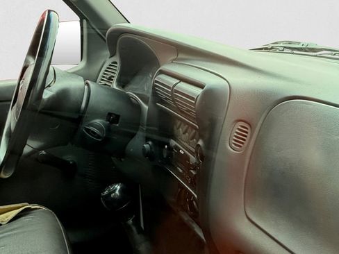 Used 2003 Ford Ranger 2WD Regular Cab image 10