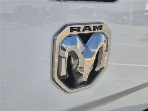 Used 2021 RAM 2500 Tradesman w/ Chrome Appearance Group AWD/4WD image 19