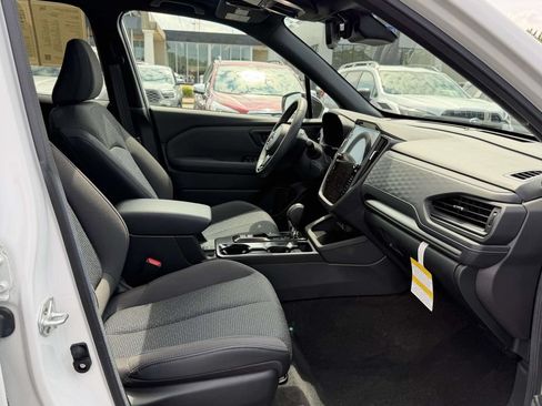 Used 2026 Subaru Forester Premium AWD/4WD image 12
