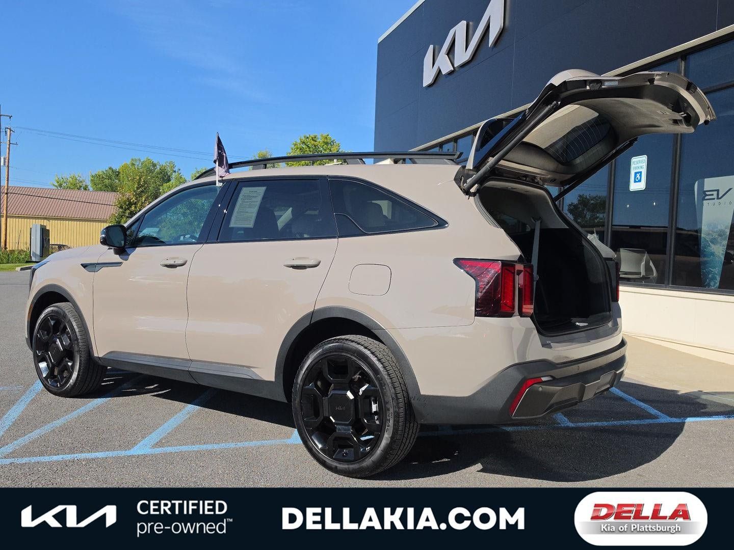 Certified 2025 Kia Sorento X-Line EX AWD/4WD image 6