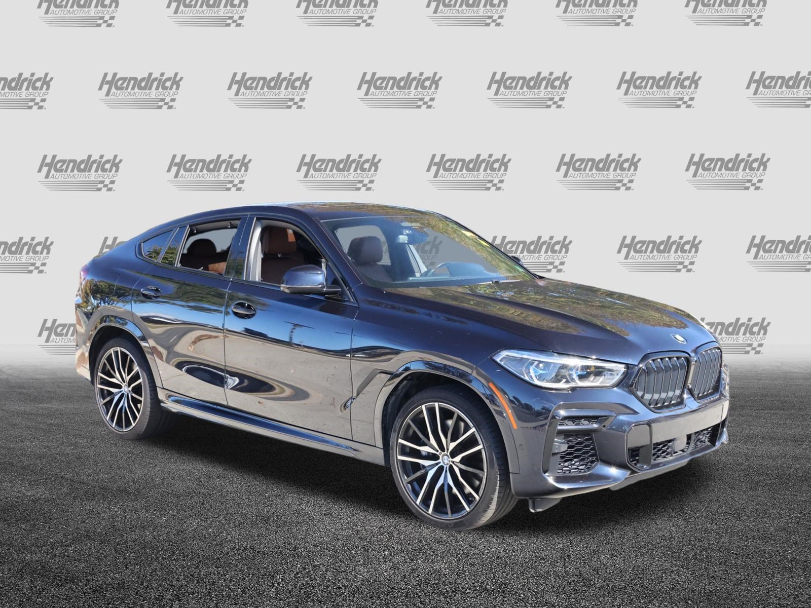 Used 2022 BMW X6 M50i w/ Executive Package AWD/4WD image 2
