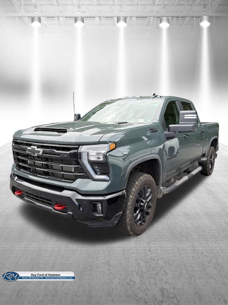 Used 2026 Chevrolet Silverado 3500 LT w/ Trail Boss Package AWD/4WD image 3