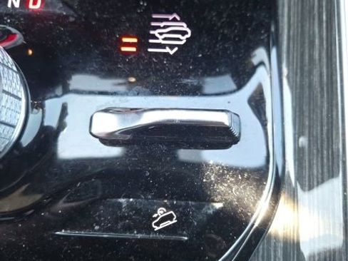 Used 2022 Jeep Wagoneer Series III w/ Premium Group I image 39