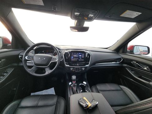 Used 2024 Chevrolet Traverse RS image 12