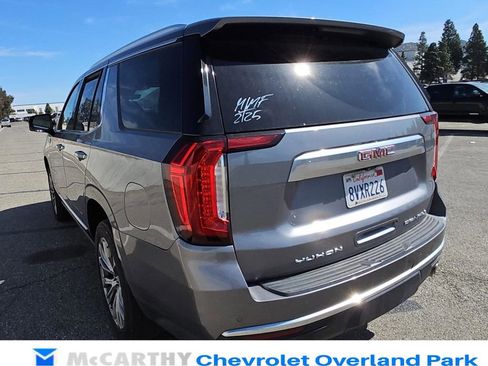 Used 2021 GMC Yukon Denali w/ Denali Premium Package image 7