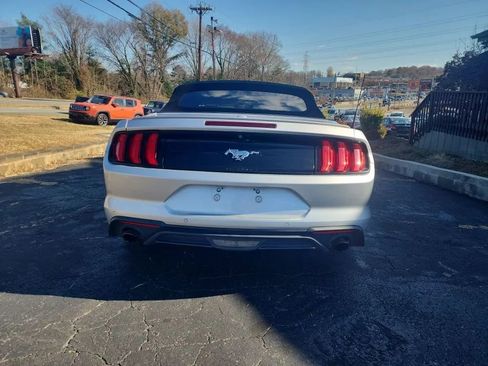 Used 2018 Ford Mustang Premium RWD image 6