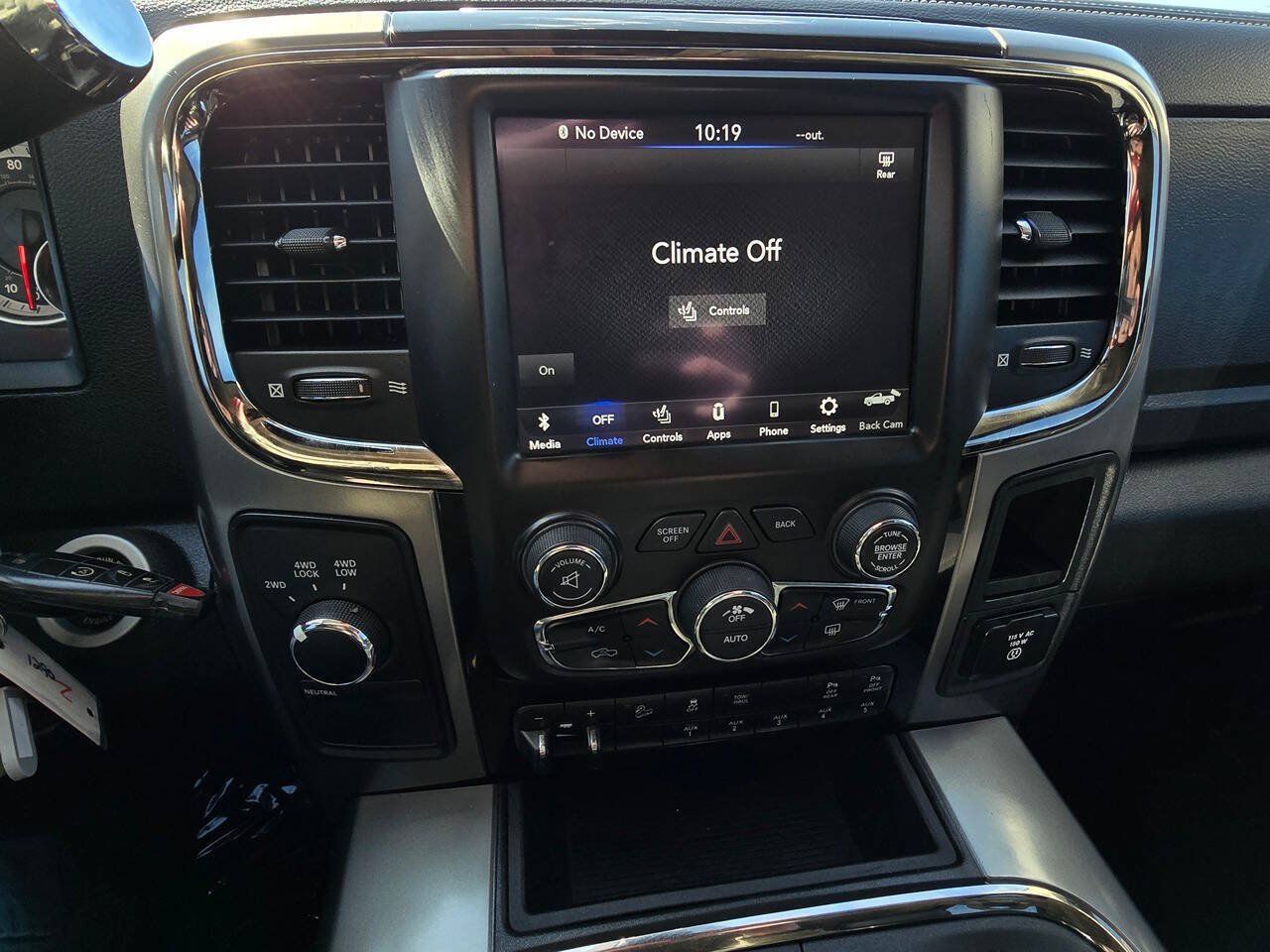 Used 2018 RAM 2500 Big Horn w/ Sport Appearance Group AWD/4WD image 19