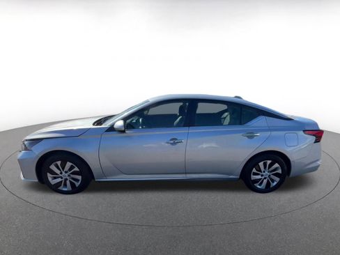 Used 2023 Nissan Altima 2.5 S FWD image 9