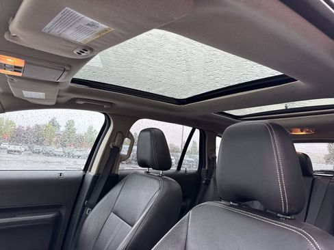 Used 2010 Ford Edge Limited AWD/4WD image 16