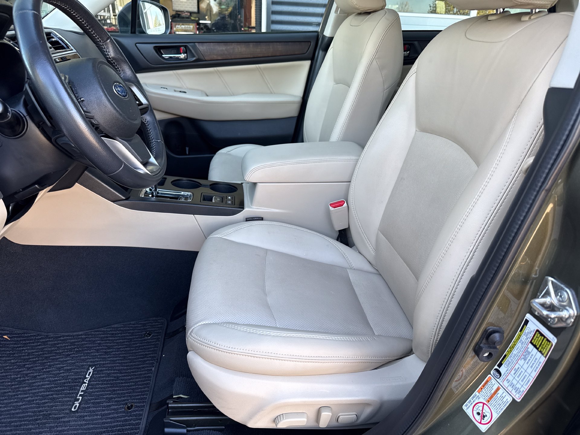 Used 2019 Subaru Outback 2.5i Limited AWD/4WD image 15