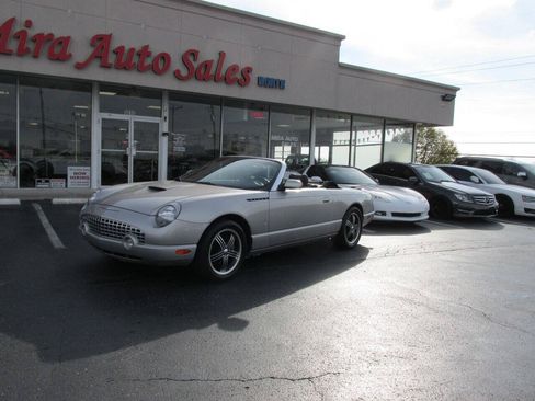 Used 2004 Ford Thunderbird RWD image 4