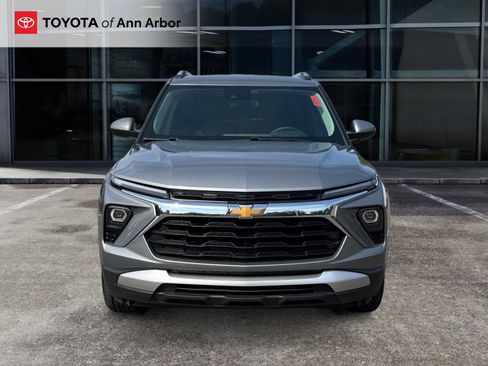 Used 2024 Chevrolet TrailBlazer LT w/ LT Cold Weather Package AWD/4WD image 13