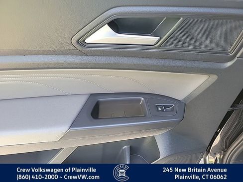 Certified 2023 Volkswagen Atlas Cross Sport SE w/ Panoramic Sunroof Package AWD/4WD image 48