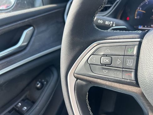 New 2026 Jeep Grand Cherokee Altitude AWD/4WD image 16