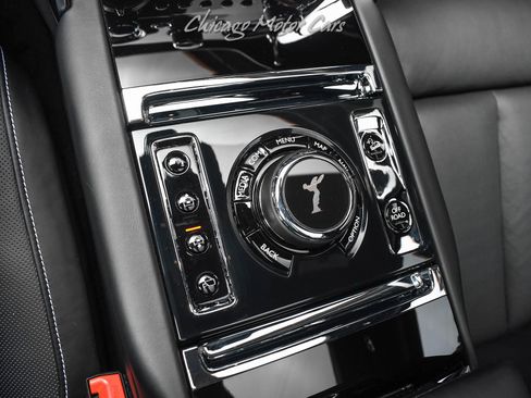 Used 2023 Rolls-Royce Cullinan w/ Cullinan Package AWD/4WD image 19